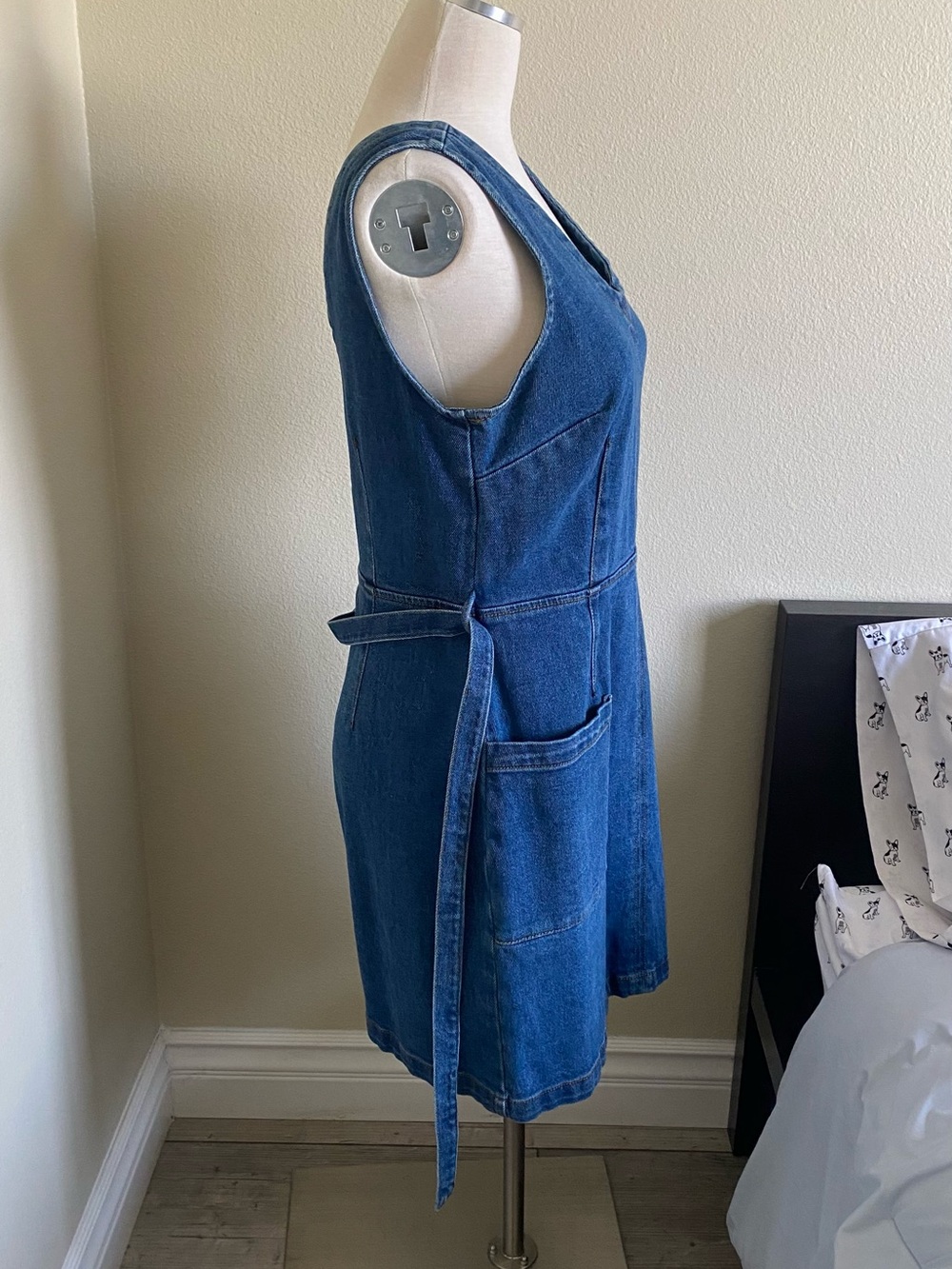 Target Blue V-Neck Denim Apron Dress - Picture 4 of 4